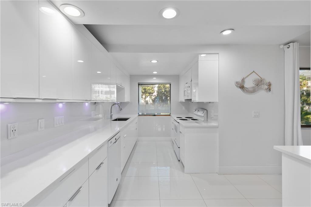 821 Palm ST photo 8