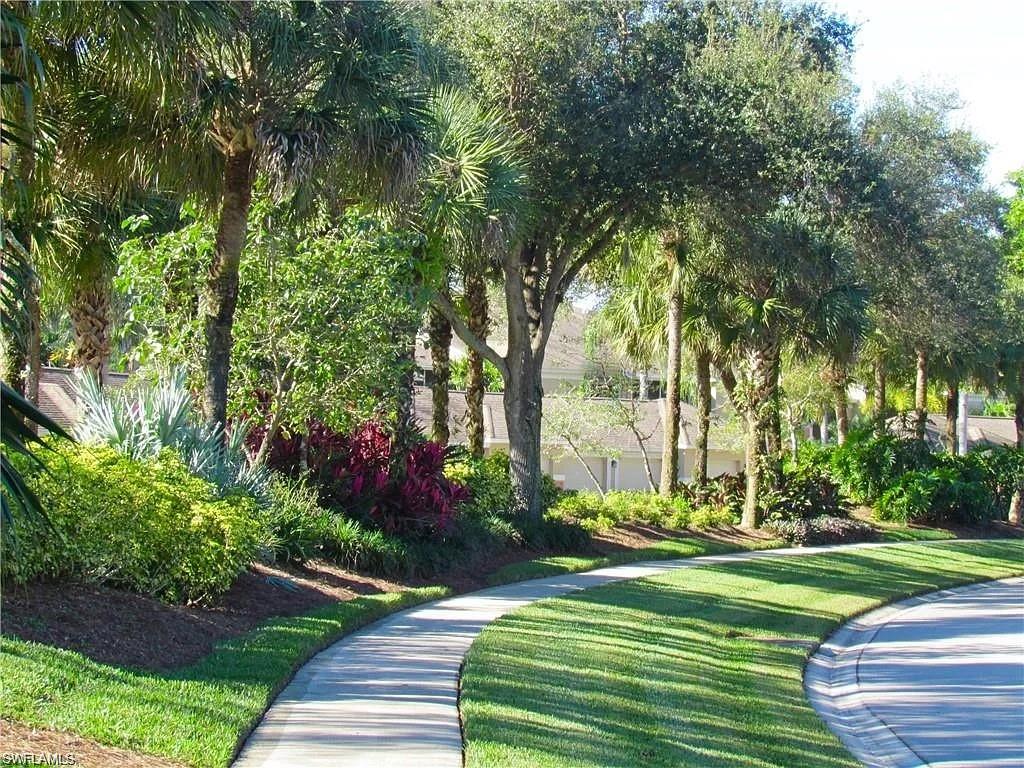 8505 Naples Heritage DR 146 photo 32