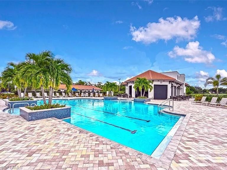 8505 Naples Heritage DR 146 photo 29