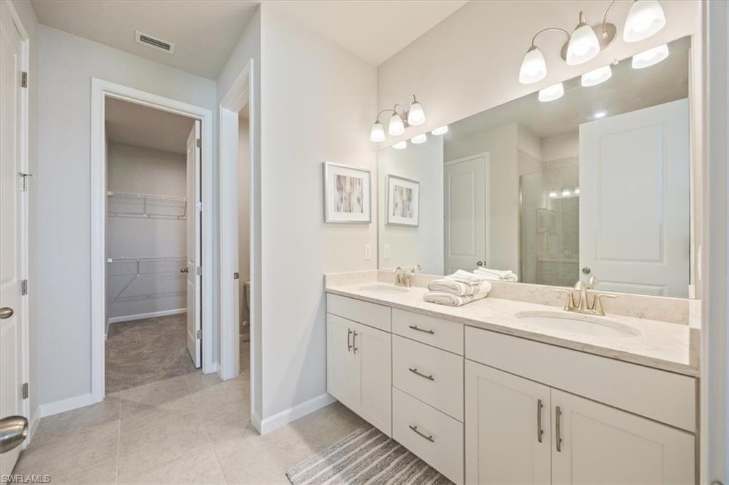 4687 Arboretum CIR 203 photo 18