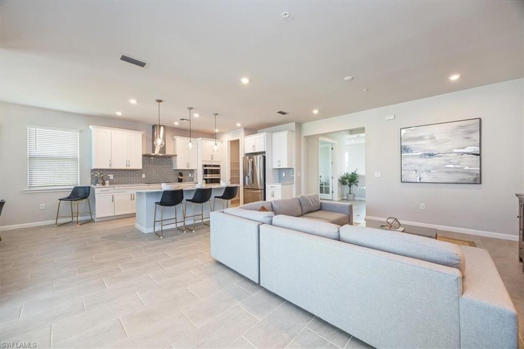 4687 Arboretum CIR 203 photo 8