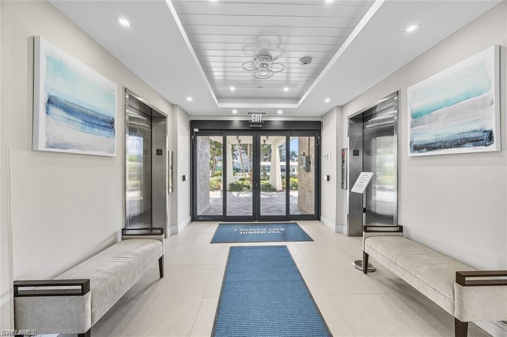 Lobby with recessed lighting