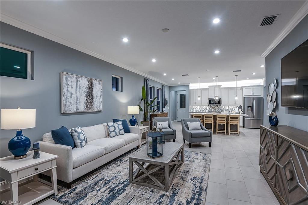 6677 Good Life ST photo 8