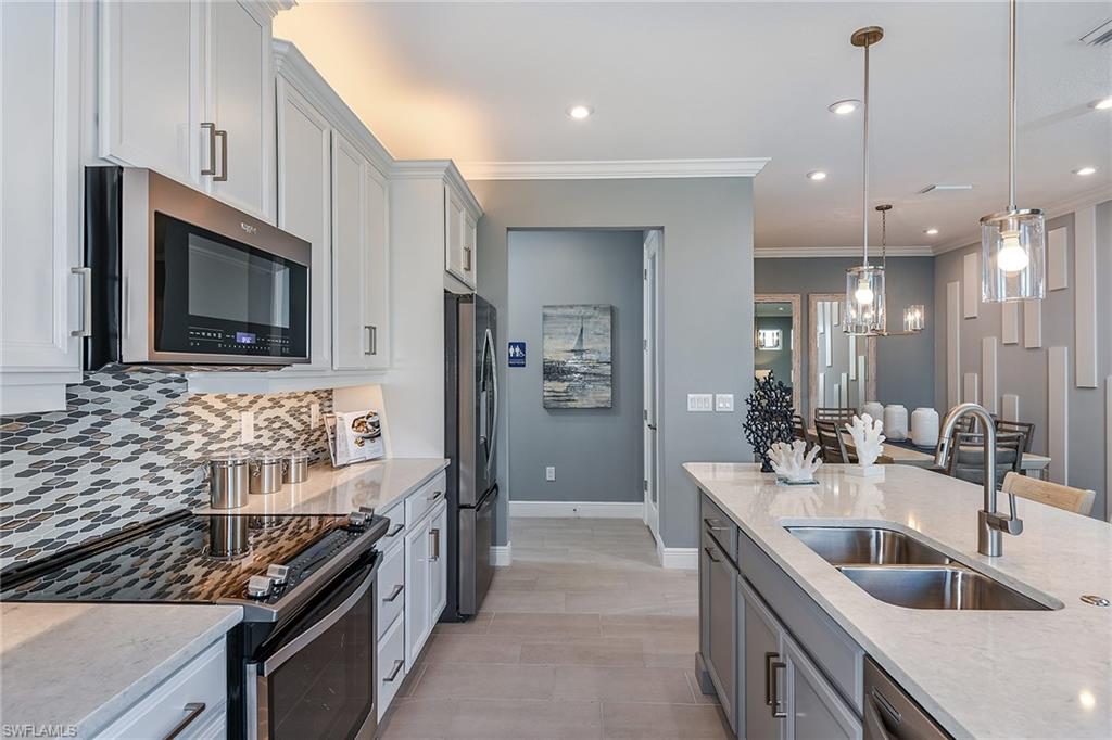 6677 Good Life ST photo 25