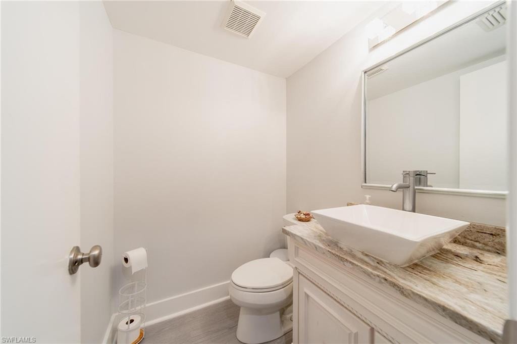 820 Meadowland DR D photo 15