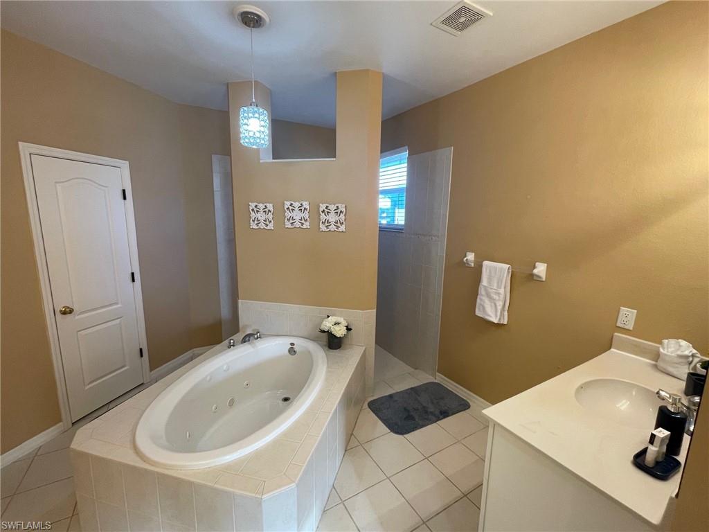 2409 SW 17th PL photo 17