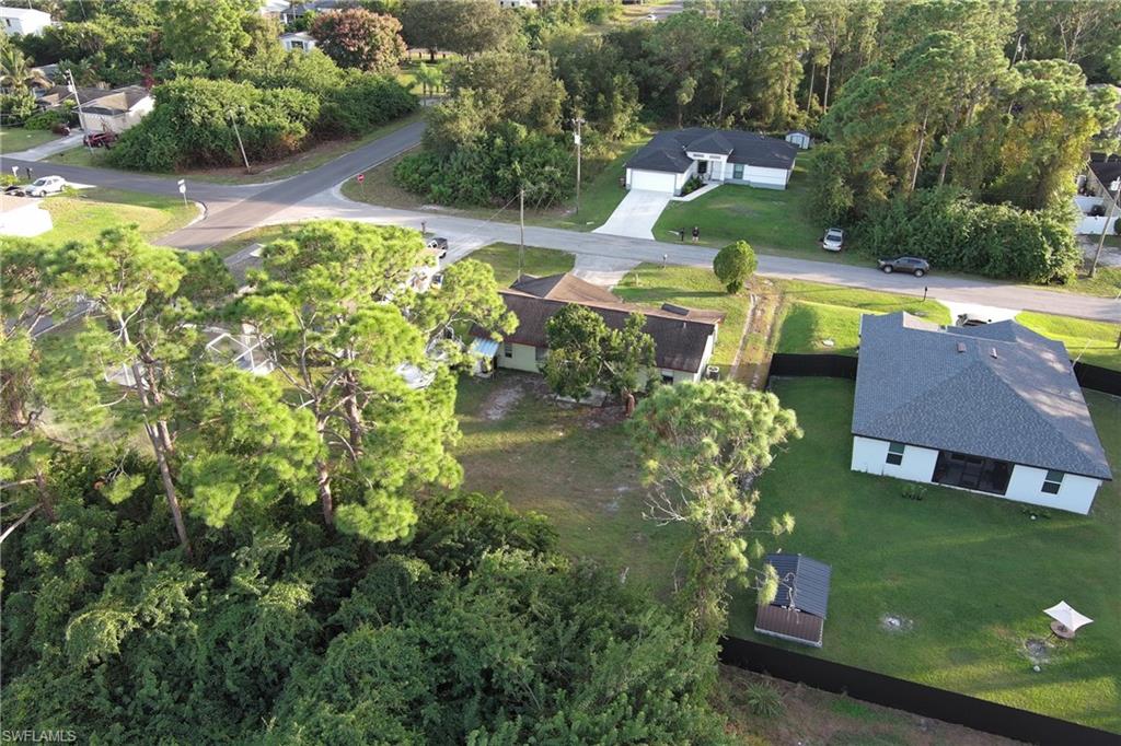 Aerial view of property and surrounding area
