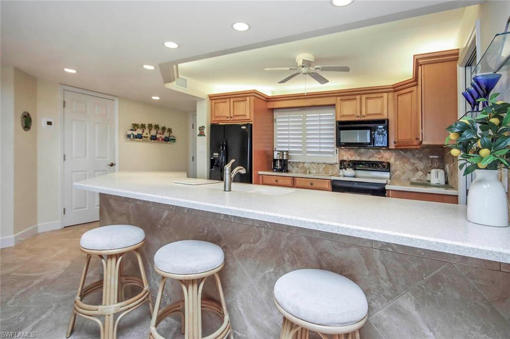 1401 Middle Gulf DR 405R photo 13