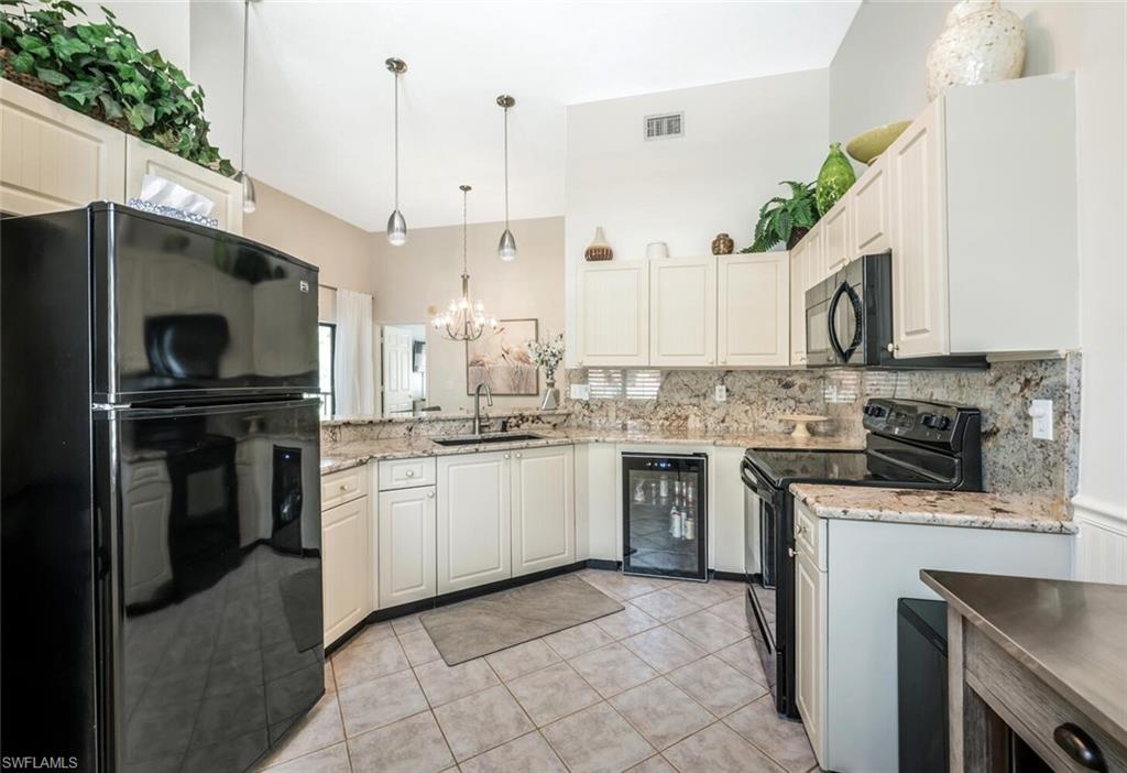559 Beachwalk CIR U202 photo 7