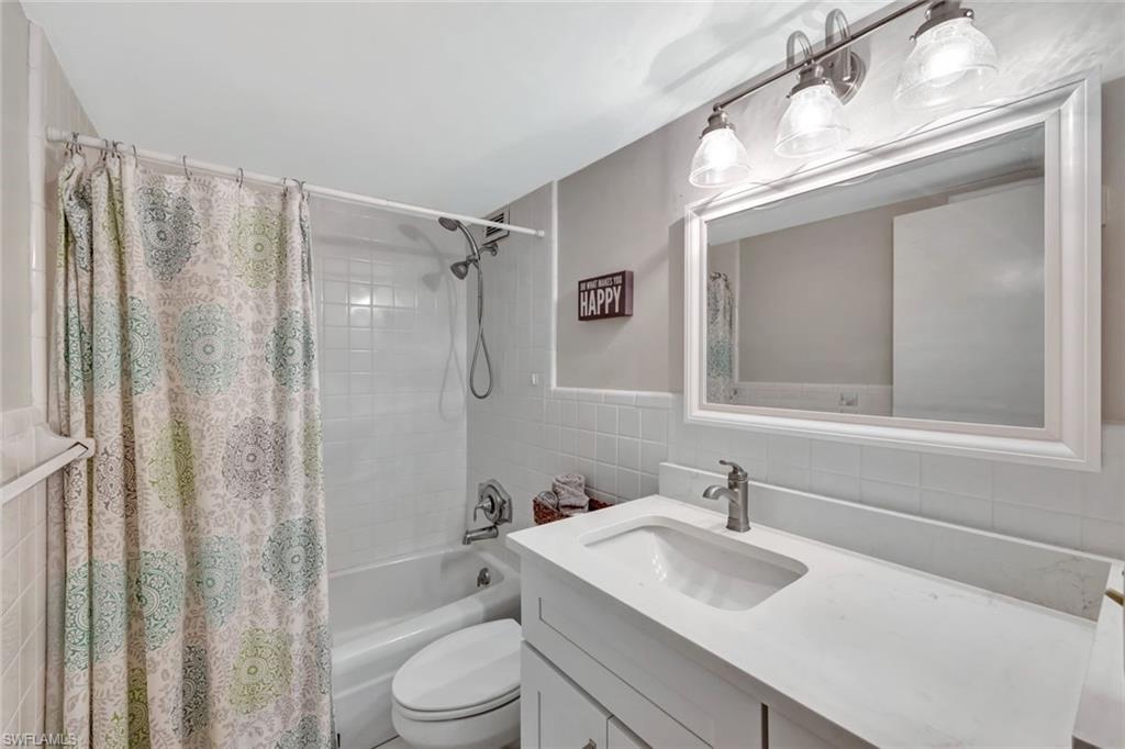 1300 Gulf Shore BLVD N 407 photo 13
