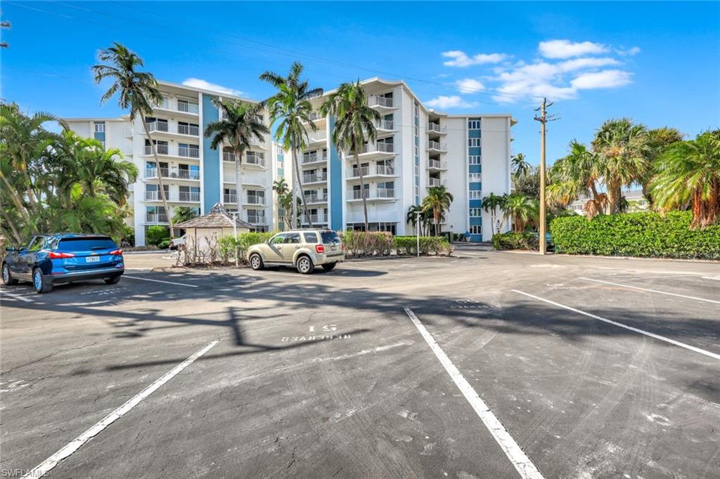 1300 Gulf Shore BLVD N 407 photo 18