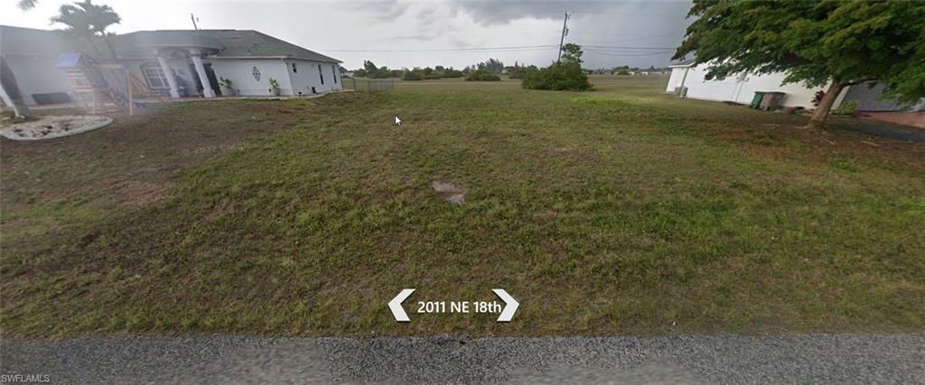 Frontal view of property