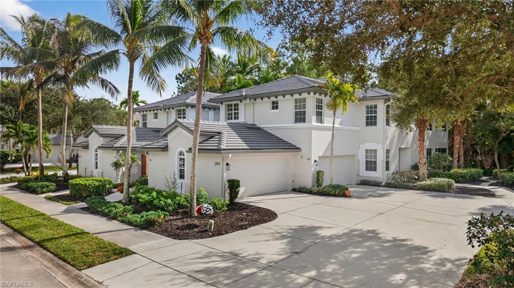 Resort amenities, gated, 7 mi to beach