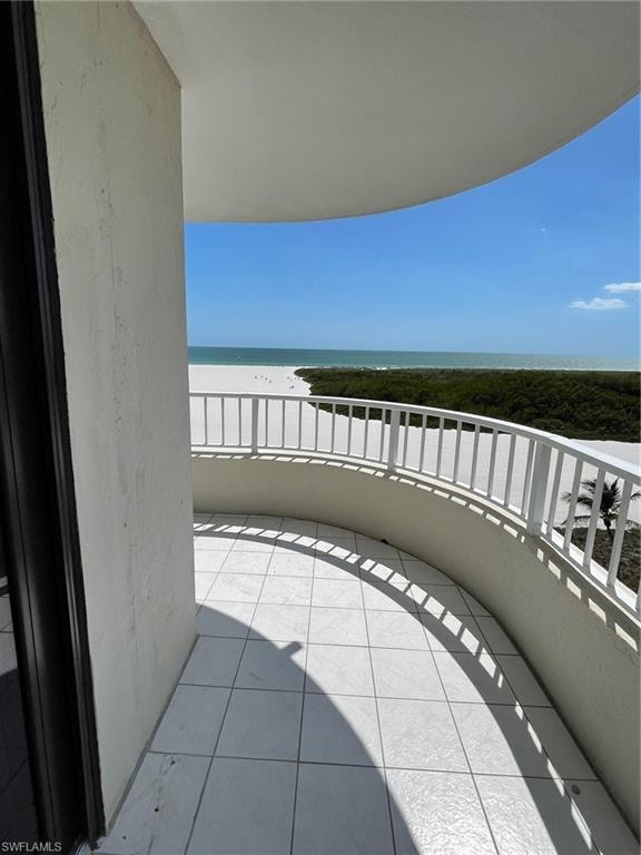 320 Seaview CT 2-712