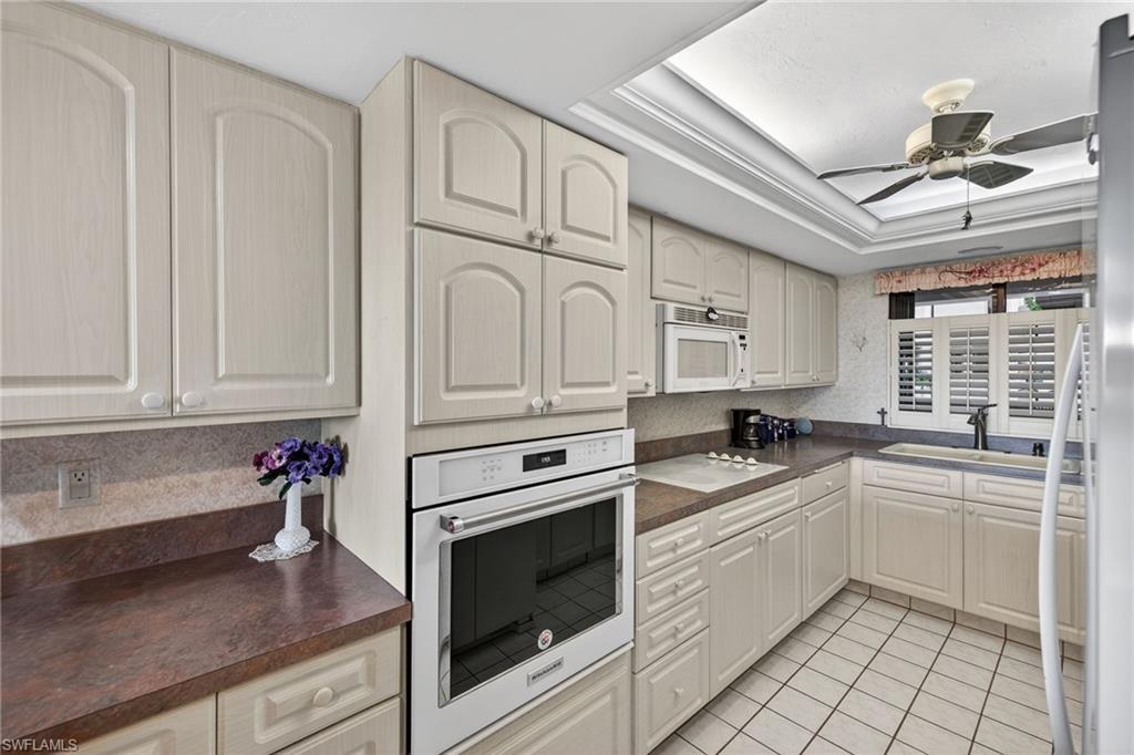 5260 S Landings DR 502 photo 9