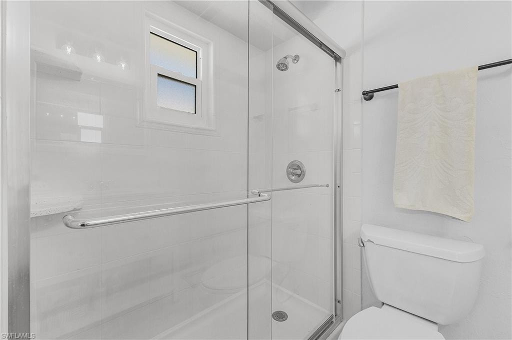 116 1st ST photo 16