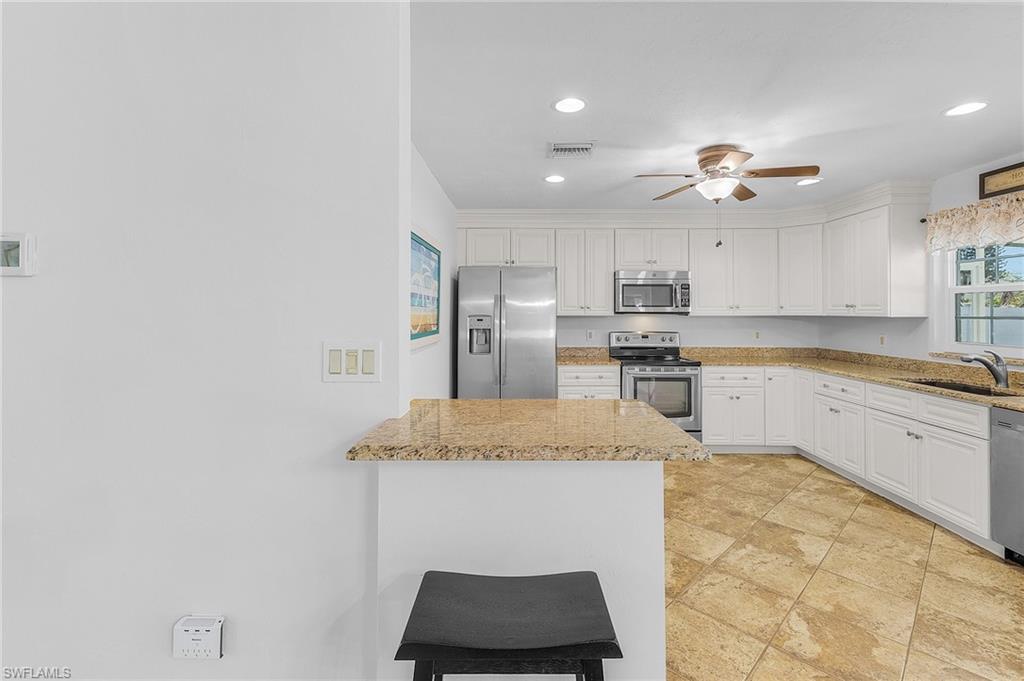 116 1st ST photo 12
