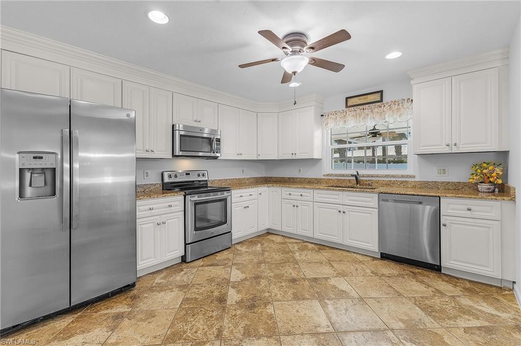 116 1st ST photo 10