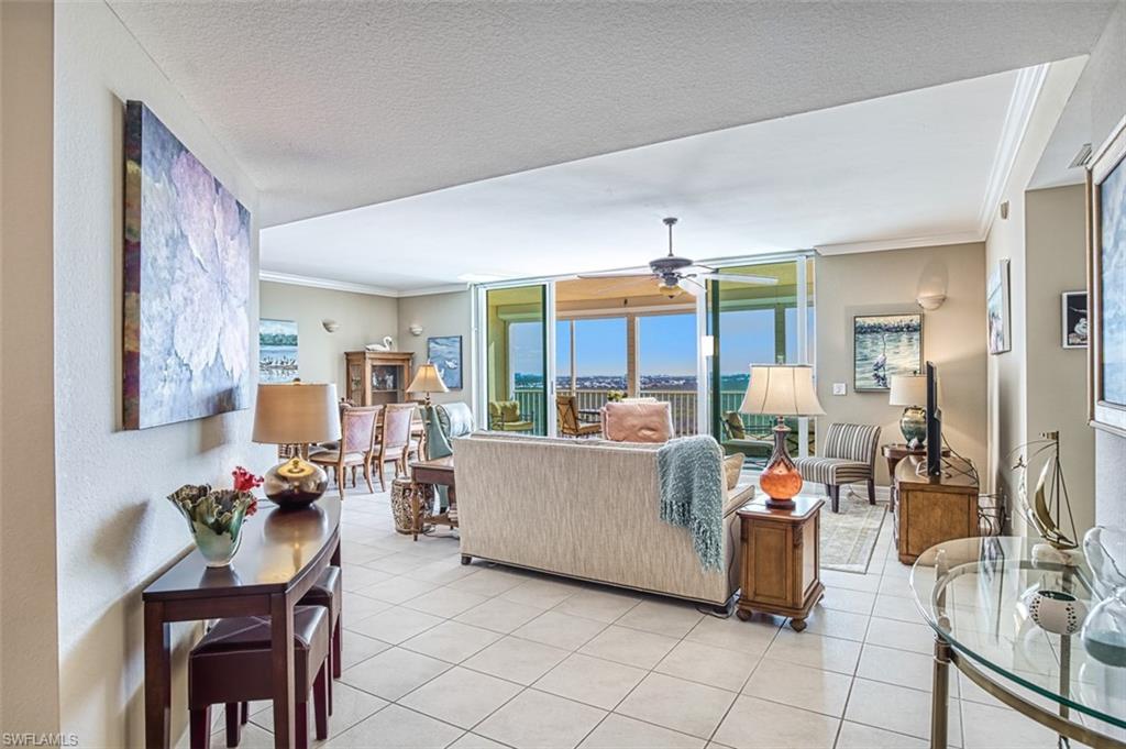 Spacious_bright_living_area