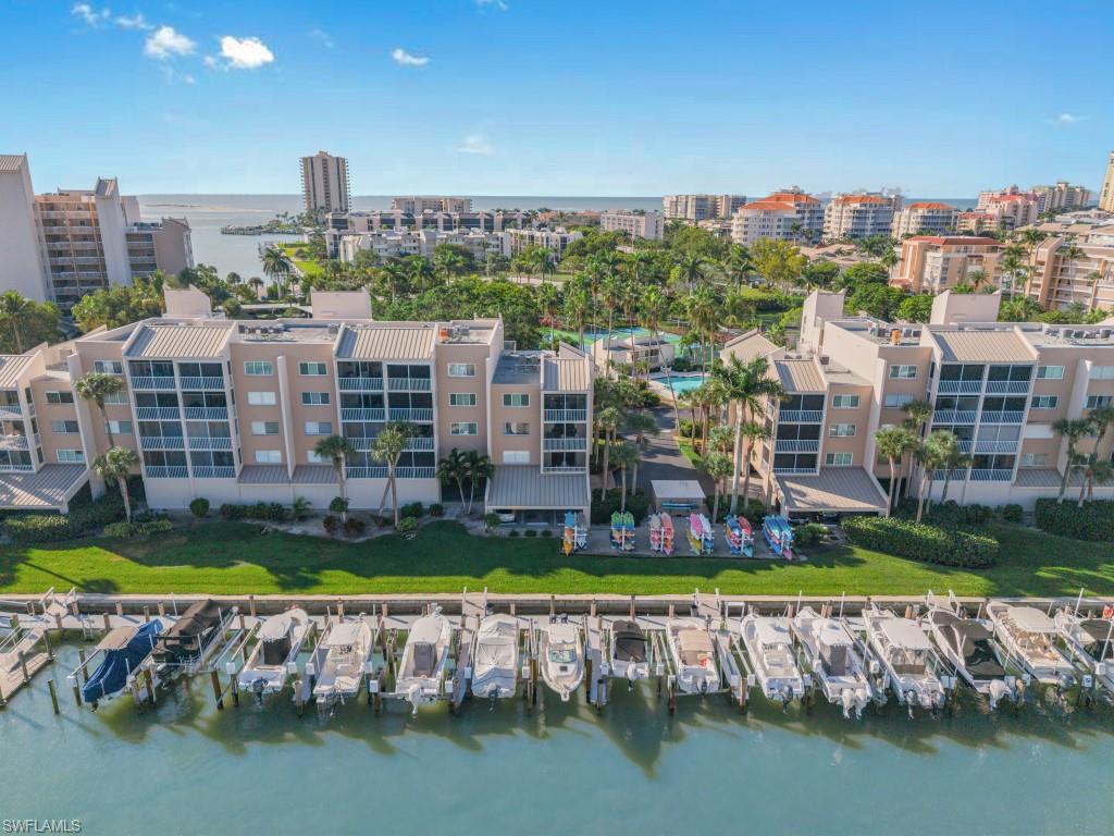 893 Collier CT 3-301