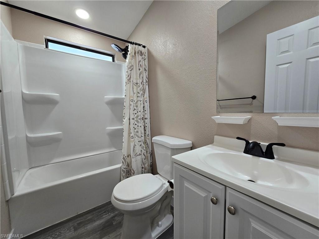 4701 Leilani LN photo 10