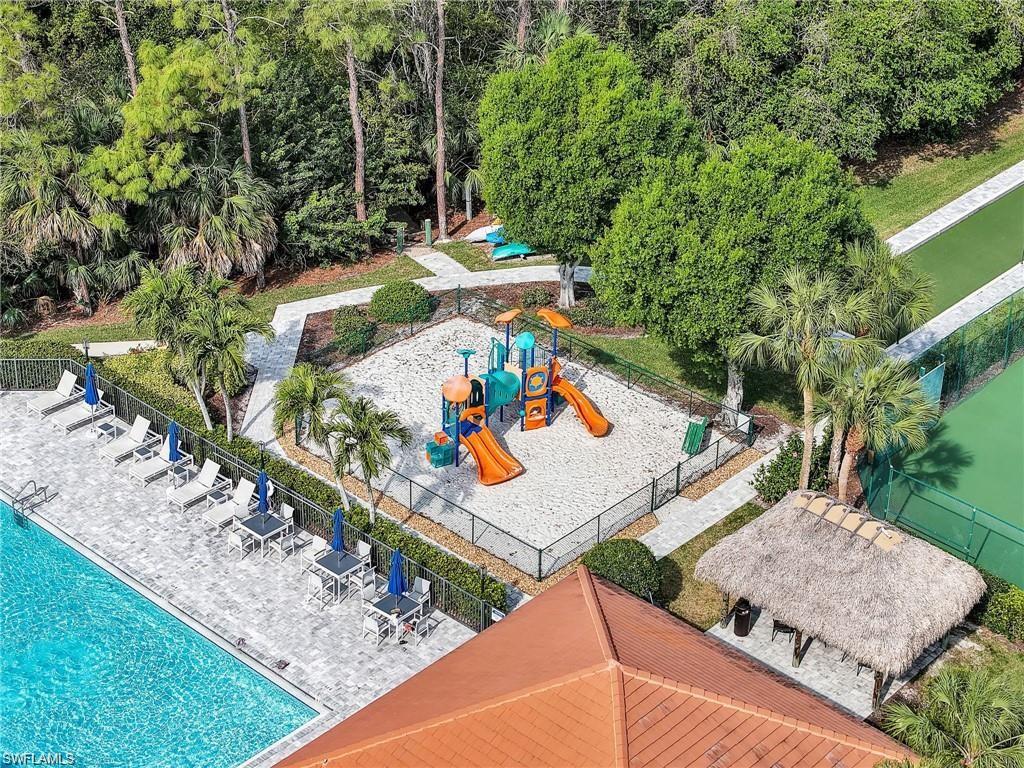 Bird's eye view of a recreational park and a pool area