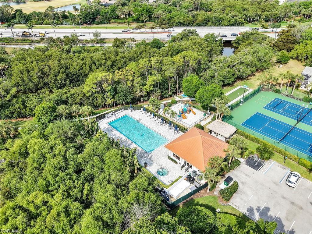 Bird's eye view of a pool area