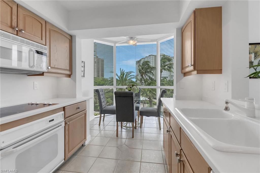 4255 Gulf Shore BLVD N 201 photo 12