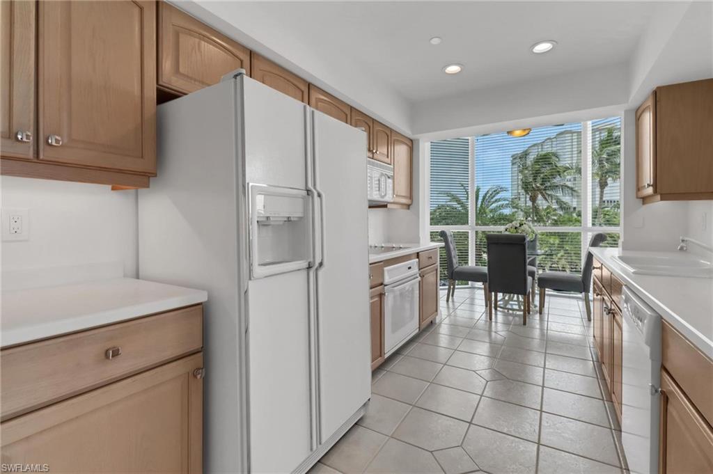 4255 Gulf Shore BLVD N 201 photo 10