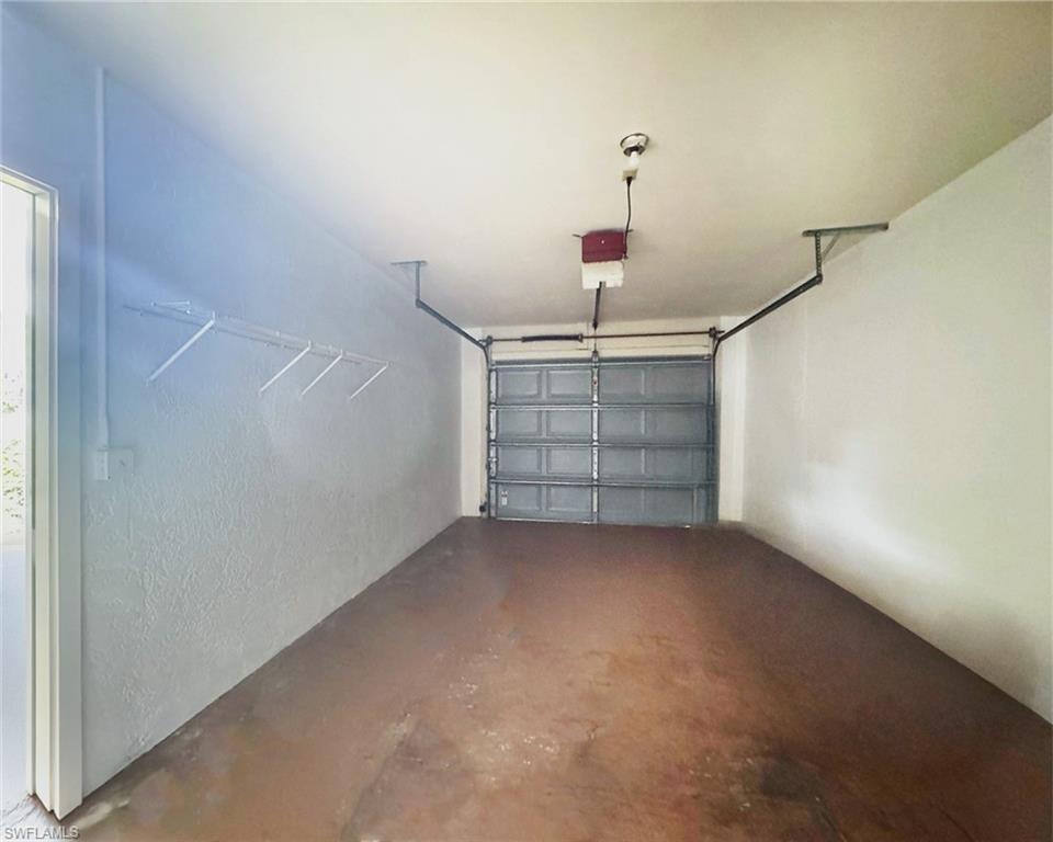 699 110th AVE N Unit B photo 19