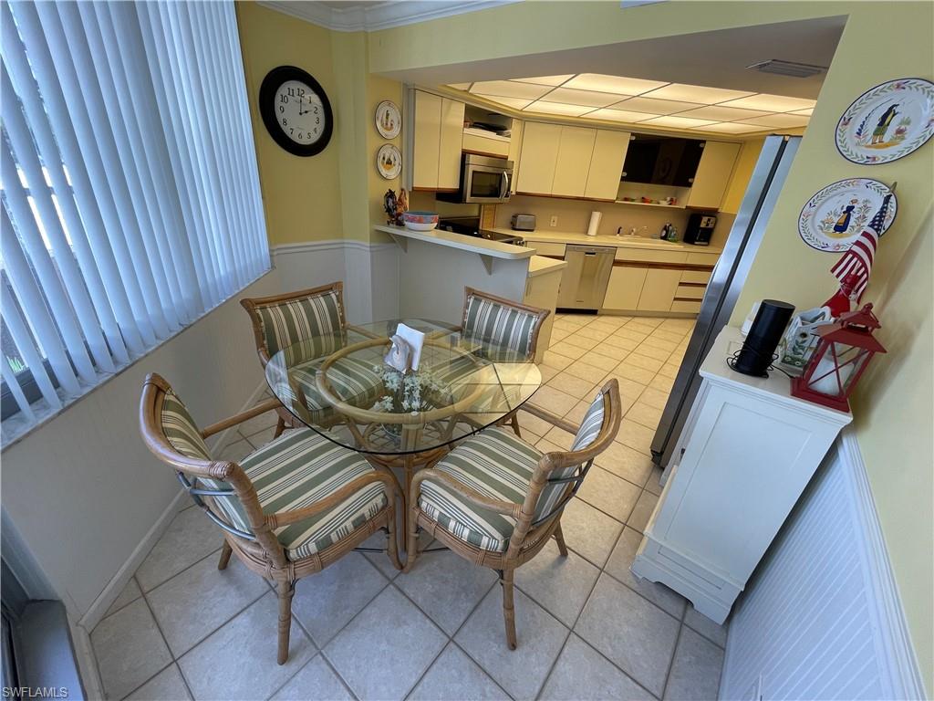 4041 Gulf Shore BLVD N 105 photo 8