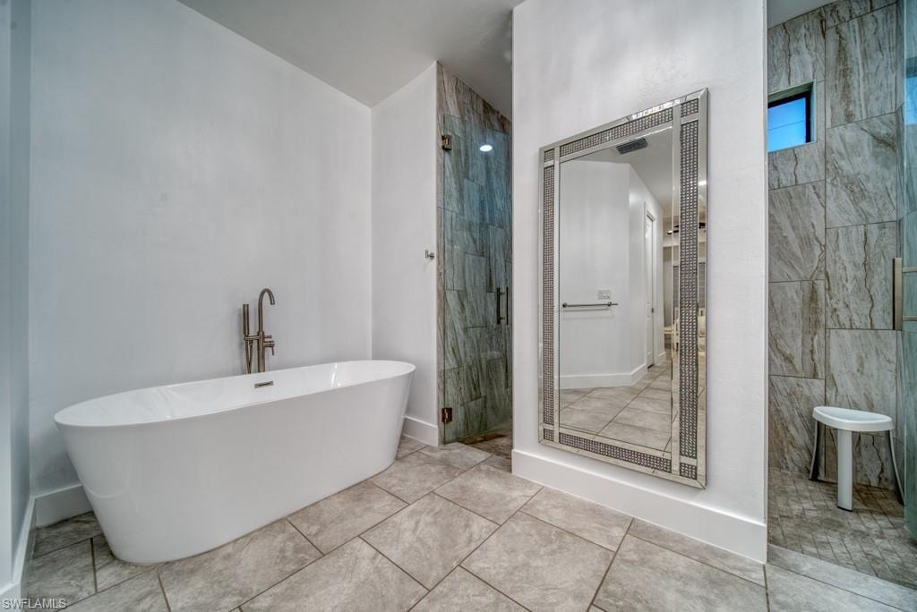 1528 NW 24th PL photo 22