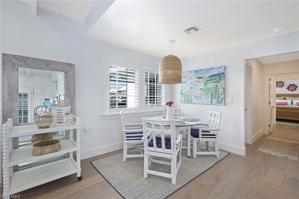 Light and Bright Dining Area