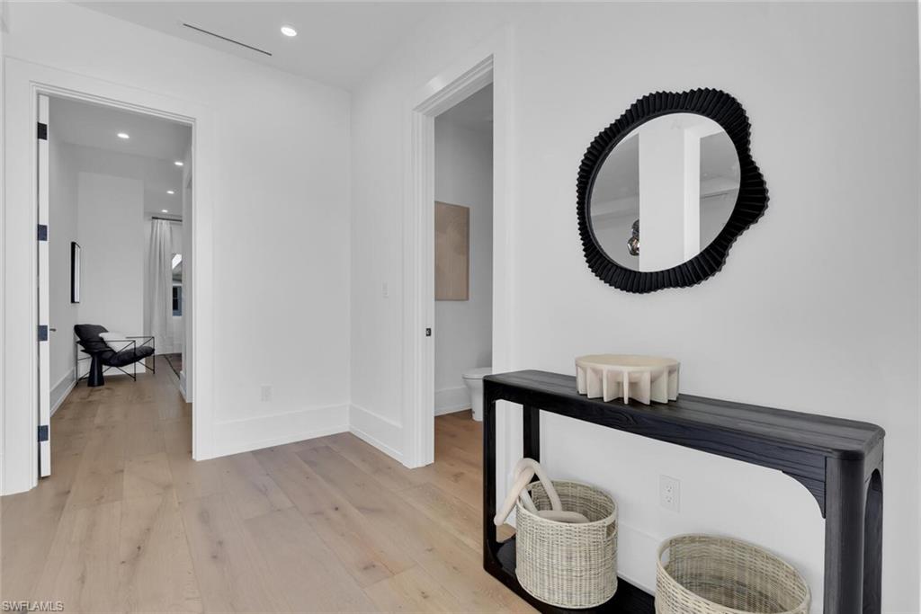 201 8th ST S 209