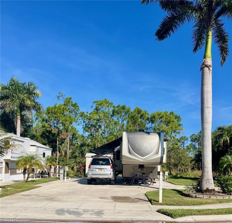 1348 Diamond Lake CIR