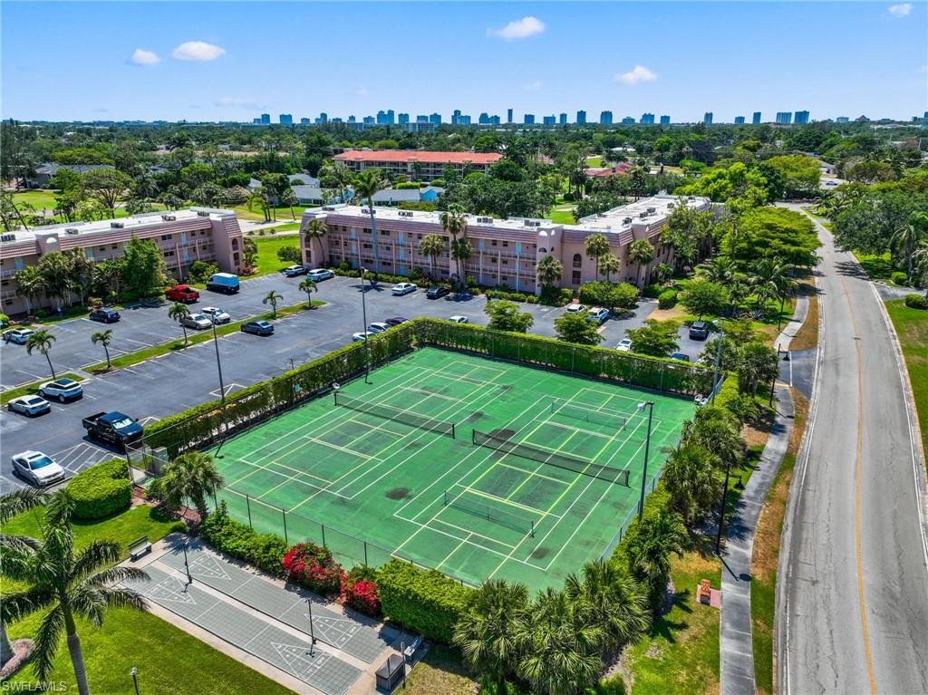 Pickle Ball & Tennis Courts