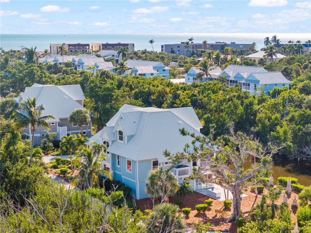 Aerial View of Property and Proximity to Gulf