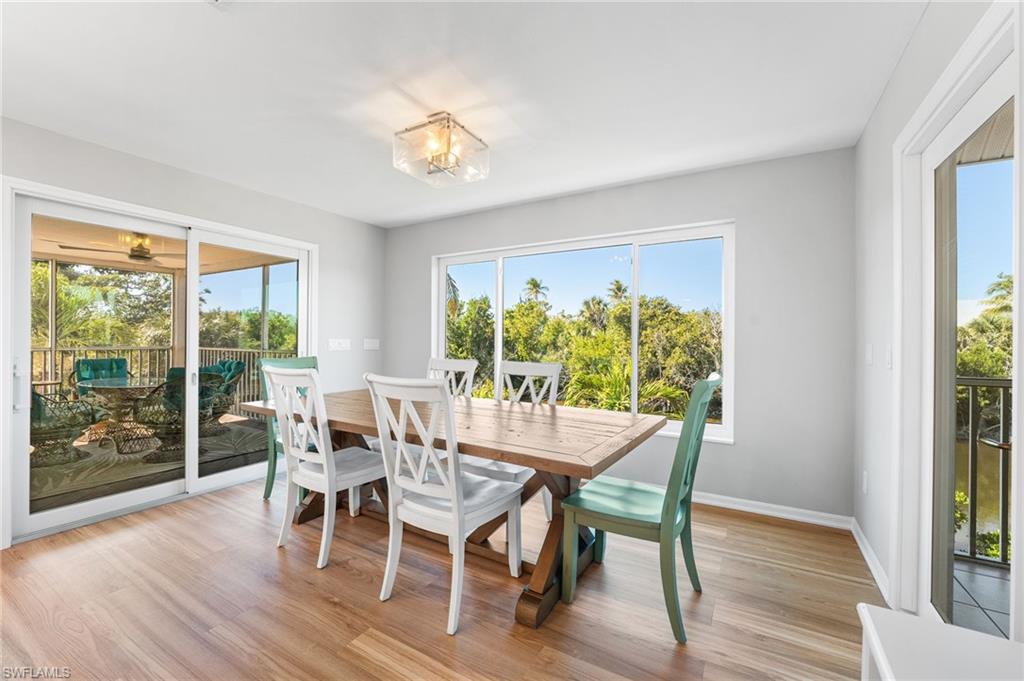 Enjoy meals surrounded by natural light and views of the tranquil lake setting.