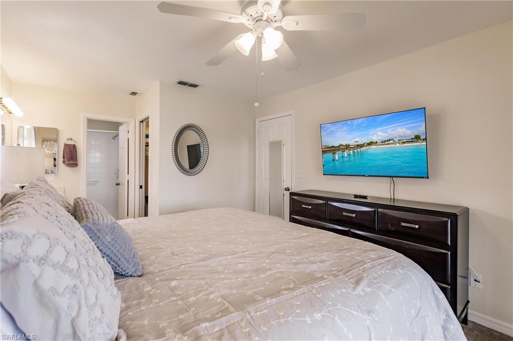 Bedroom with ceiling fan