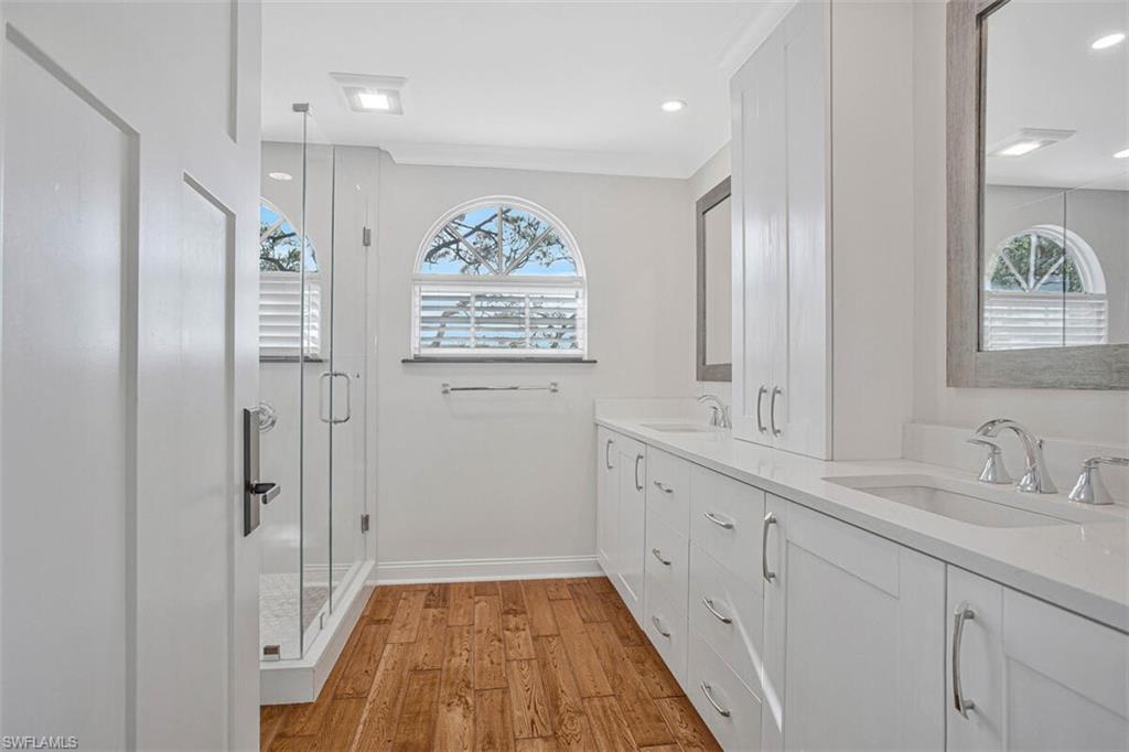 2nd floor bathroom