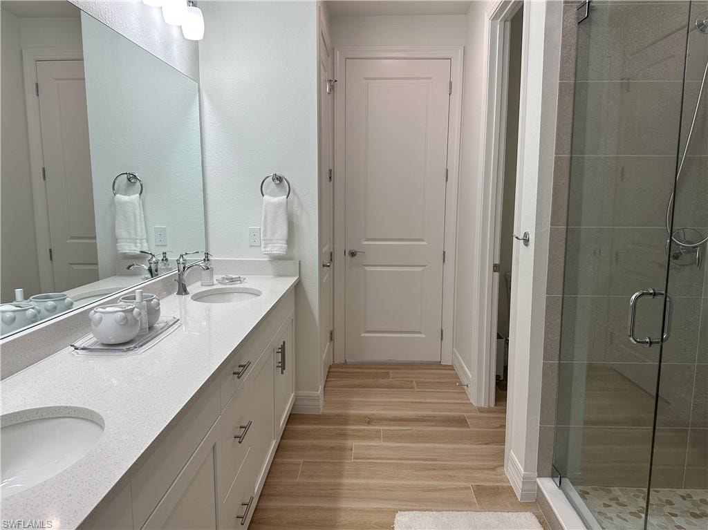207 Indies dr E 201 photo 13