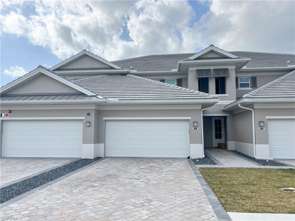 207 Indies dr E 201