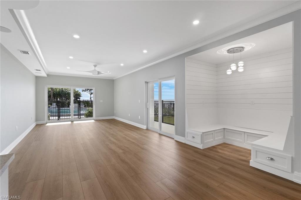 3399 Gulf Shore BLVD N 111