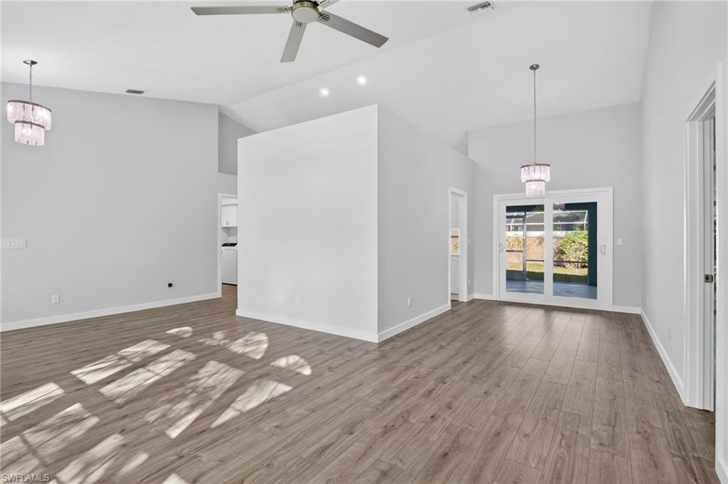 5191 Sunbury CT photo 8