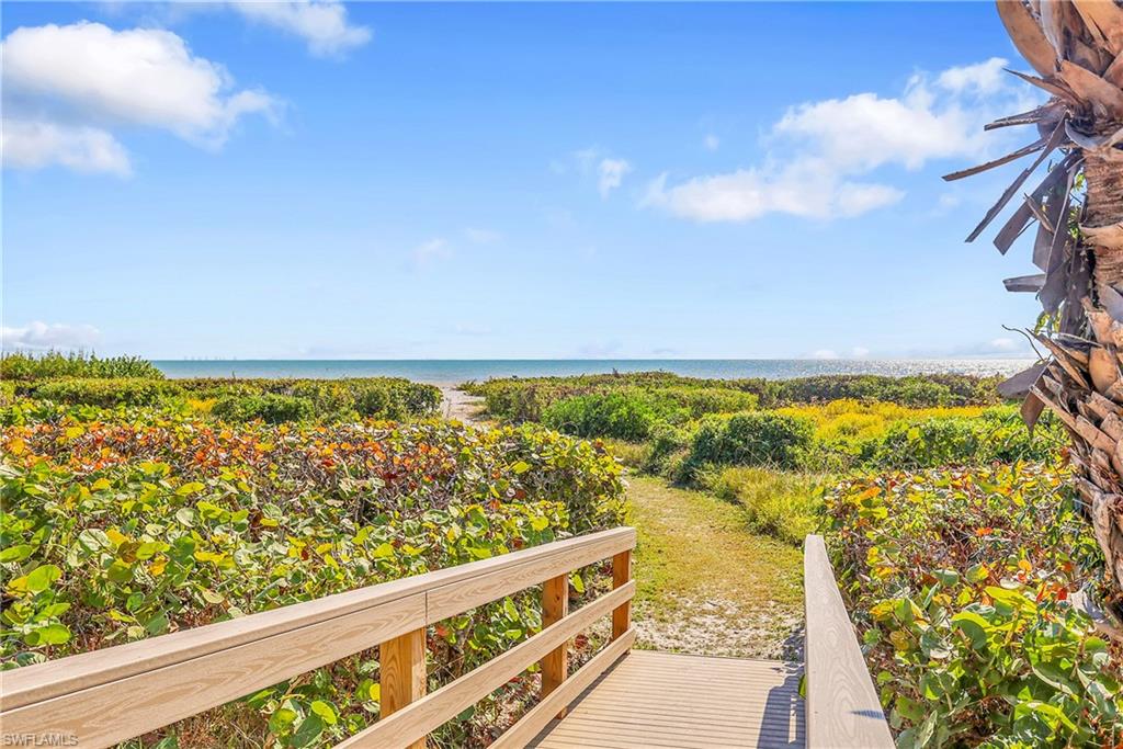 Just a short walk and the Gulf awaits you!
