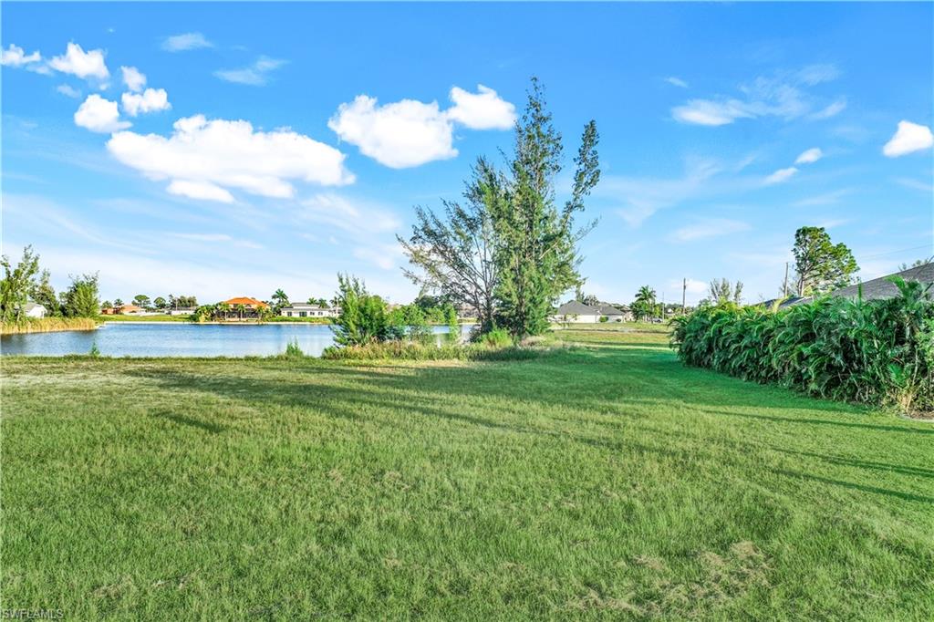 1305 NW 20th CT