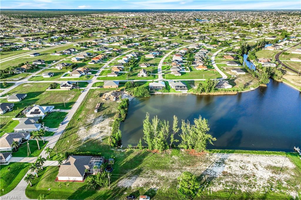 1305 NW 20th CT