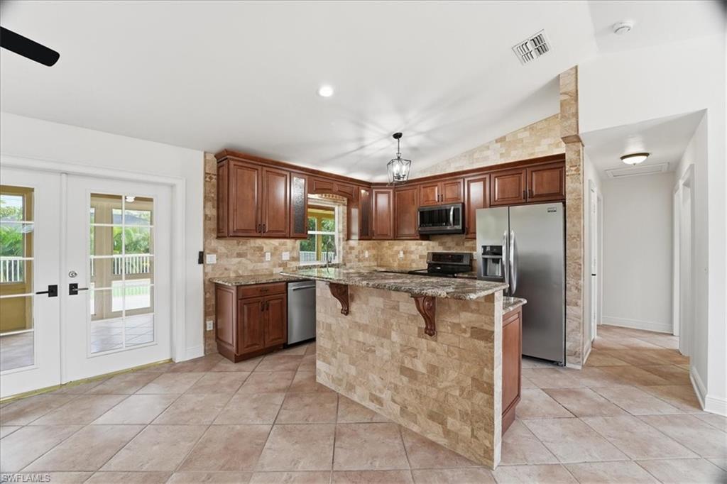18343 Hawthorne RD photo 10