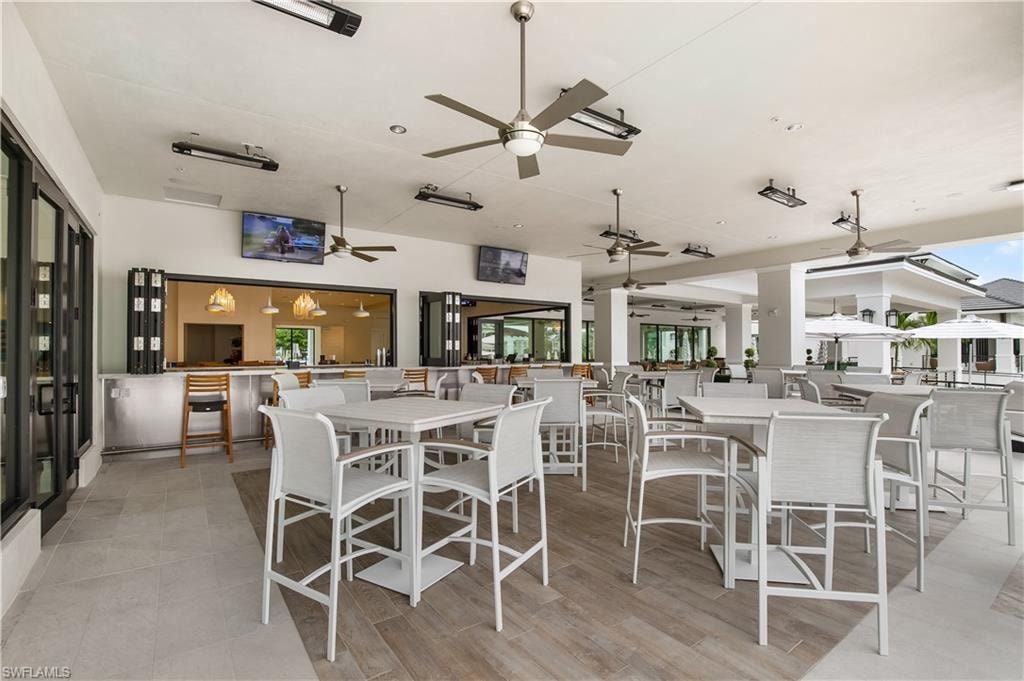 THE CLUB DINING AREA