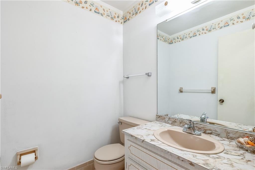 6992 Edgewater CIR photo 17